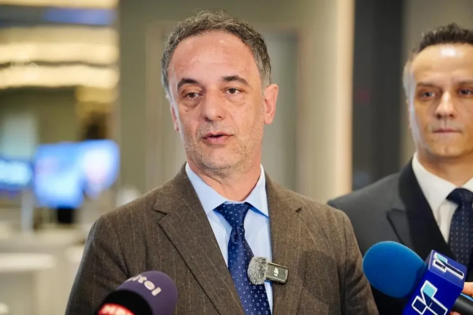 АЛИУ НА ЕВРОПСКИ КОНГРЕС НА ХИРУРЗИ: Трансплантацијата е врв на медицината и чин на хуманост