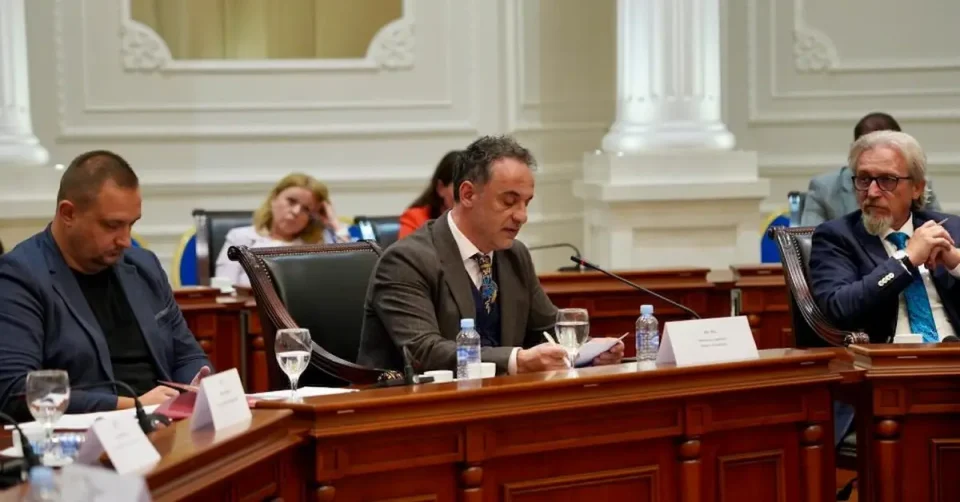 НОВ ПРЕДЛОГ-ЗАКОН ЗА ПУШЕЊЕ: Алиу најави построги правила и заштита за работниците