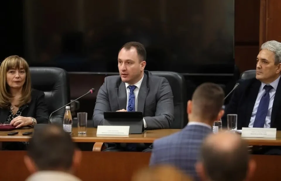 Андоновски: Да не ја гледаме вештачката интелигенција ниту како закана што ќе нè парализира, ниту како магично решение