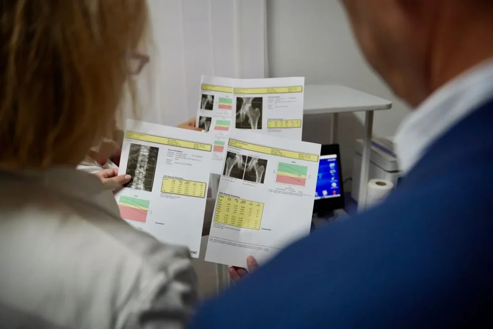 (ФОТО) Нов апарат дексаскен за дензитометрија во Мајчин дом, подобра дијагностика и следење на остеопороза