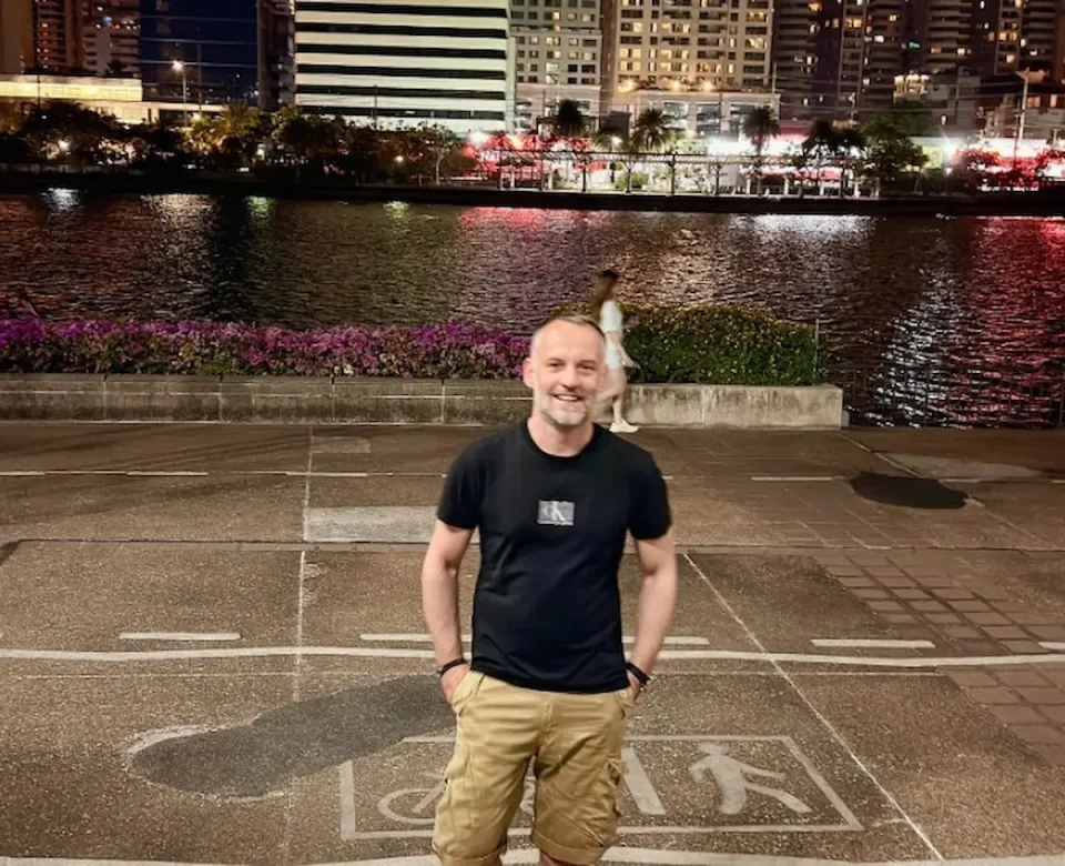 Фетаи се пофали дека е на Тајланд