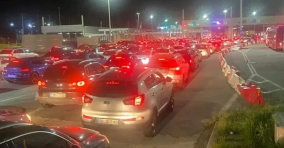 Полицајци од Кукуш: Срамни сцени на нашите граници со новиот ЕЕС систем