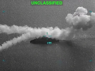 (ВИДЕО) САД уништија голем дел од иранската морнарица, но не и клучната што го контролира Ормускиот теснец