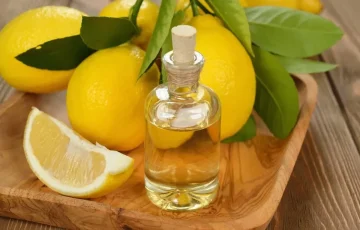 Една лажица пред појадок: Сè попопуларен метод за „чистење“ на цревата и повеќе енергија