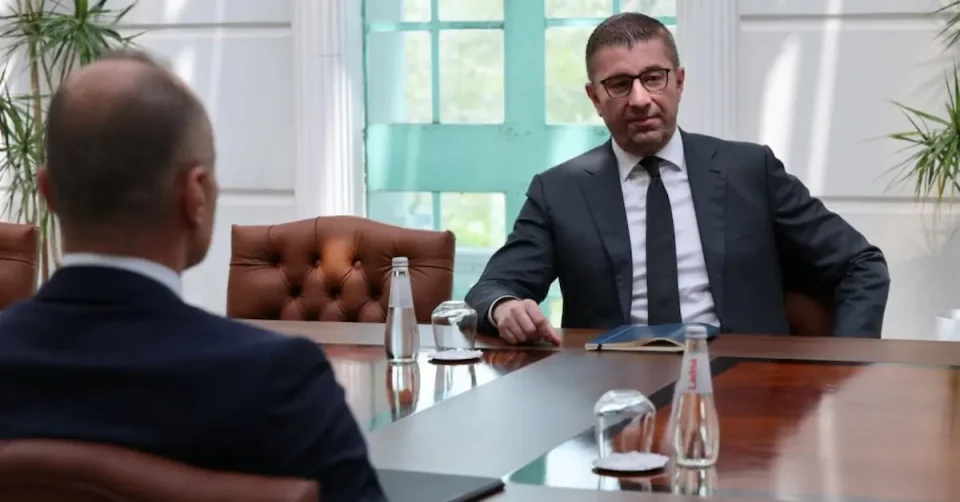 МИЦКОСКИ ПО ПИСМАТА НА ФИЛИПЧЕ ДО ЕУ: Секој има право да се допишува и да праќа писма, но моите чувства се се посилни