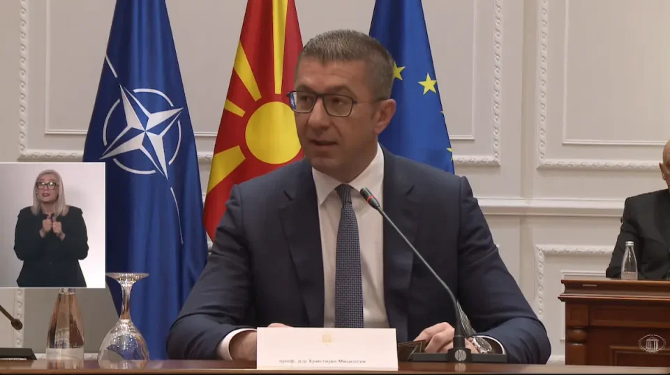 Мицкоски: Законот за високото образование не е политичко туку државно прашање од кое зависи иднината на земјата