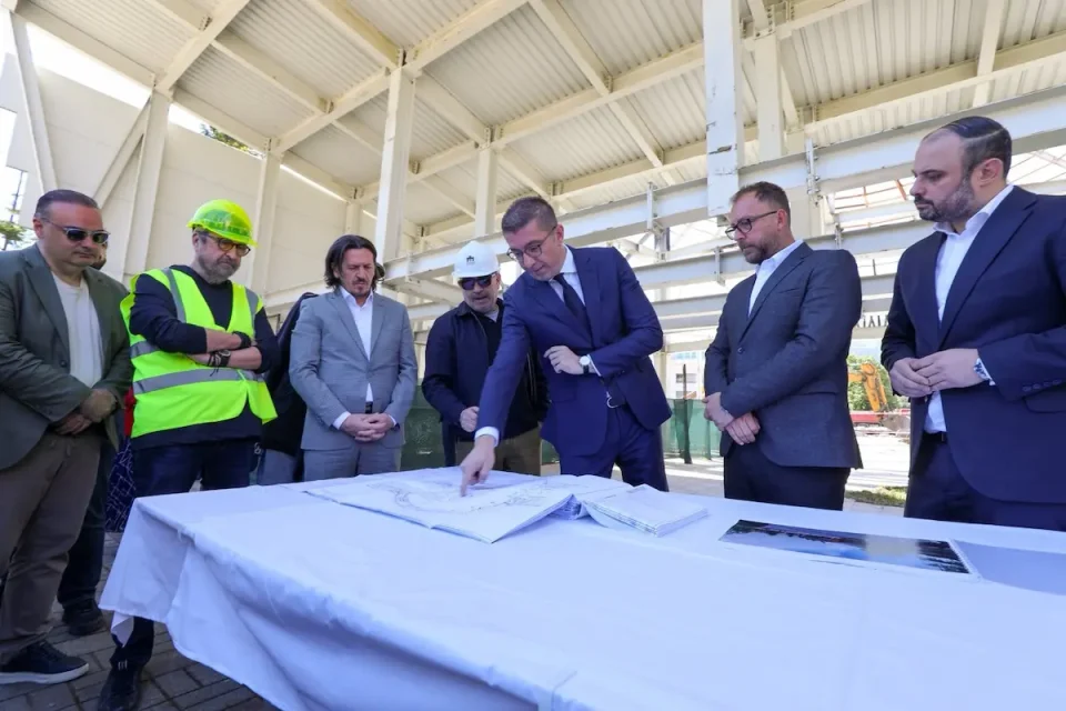 (ФОТОГАЛЕРИЈА) Интензивно се работи на реконструкција на Универзалната сала, очекувам да заврши во предвидениот рок, истакна Мицкоски