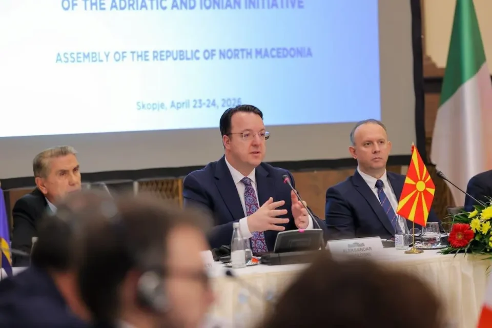 НИКОЛОСКИ СЕ ОБРАТИ НА 20-ТА ЈАДРАНСКО-ЈОНСКА ИНИЦИЈАТИВА: Македонија е силно посветена на изградбата на стратешки инфраструктурни проекти и реализација на капитални инвестиции