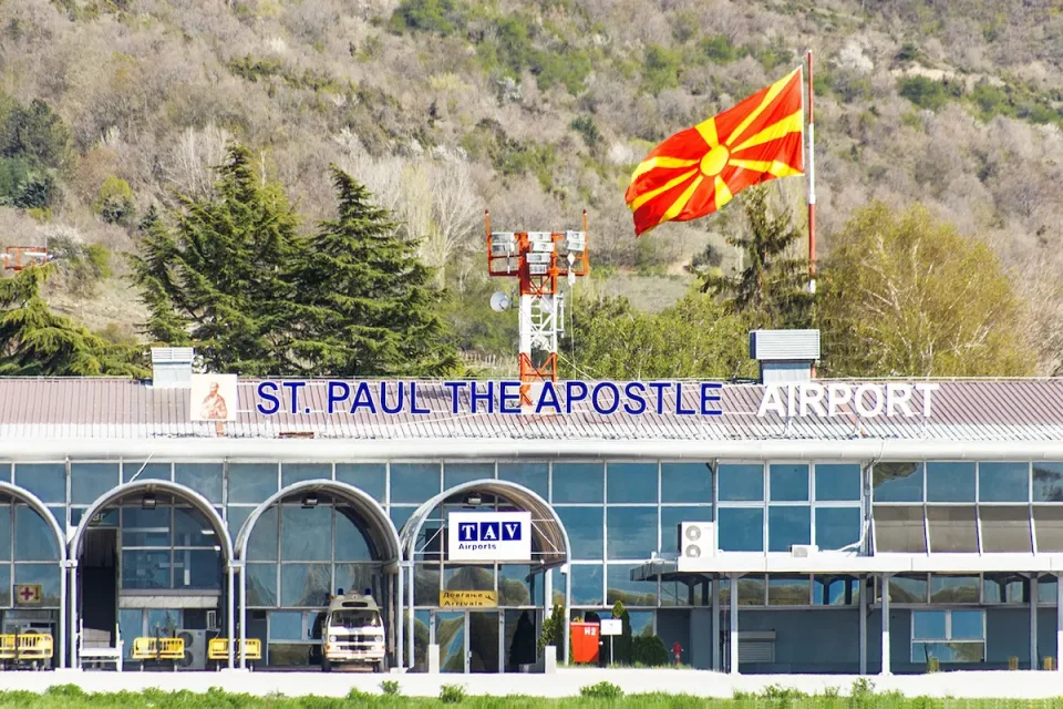 СИМУЛАЦИСКА ВЕЖБА ВО ОХРИД: Зголемено полициско присуство и звучни ефекти на аеродромот „Свети Апостол Павле“