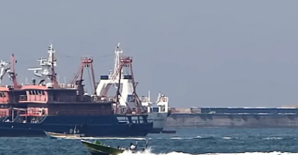 Нови правила во Ормуската Теснина: Иран дозволува ограничен поморски сообраќај