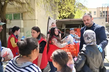 Градоначалникот Орце Ѓорѓиевски денеска, по повод Велики Четврток, учествуваше во хуманитарна акција насочена кон поддршка на бездомни и социјалн