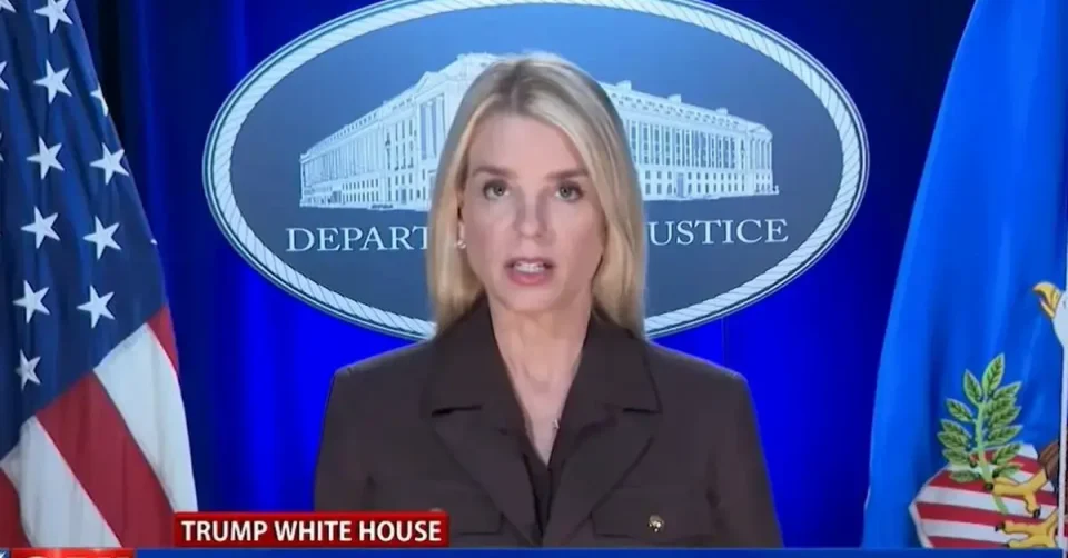 Трамп ја разреши Пем Бонди од функцијата главна обвинителка