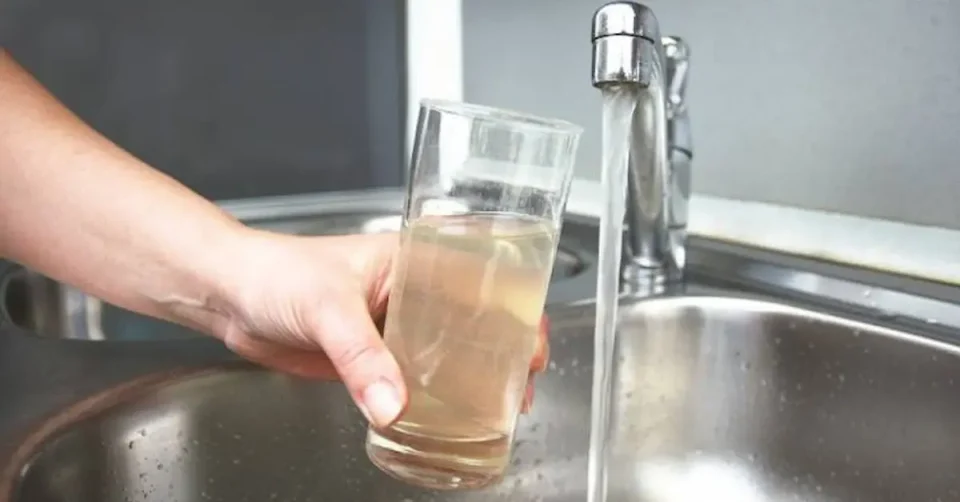 ЗАМАТЕНА ВОДА ЗА ПИЕЊЕ: Во Кавадарци и Неготино додека трае состојбата, потребно е превривање пред консумација