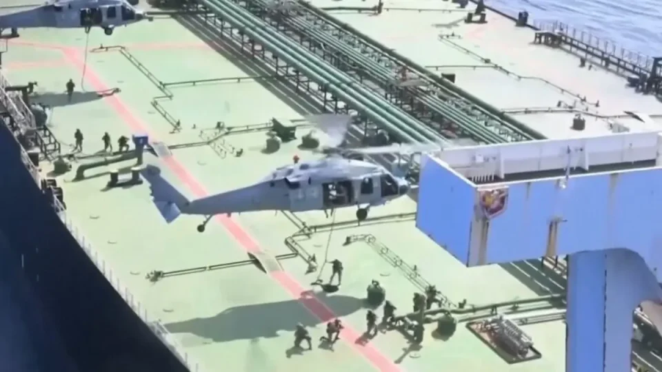 Трамп тврди дека Ормускиот теснец е под контрола на САД, запленет нов ирански танкер