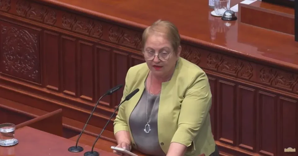 НАМАЛЕН БРОЈОТ НА УЧЕНИЦИ: Владата најави нов модел за ангажман на наставниците
