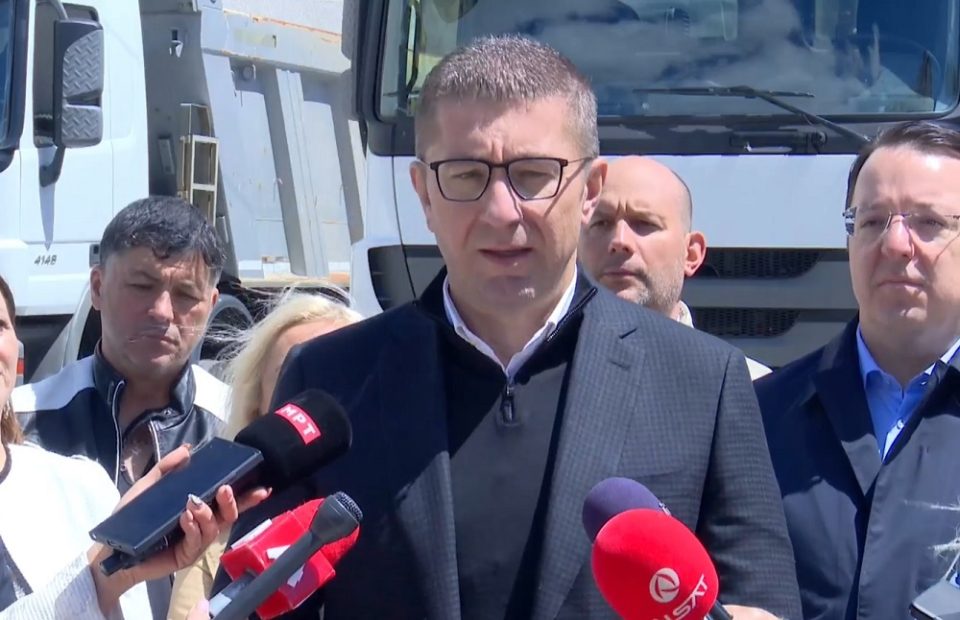 Мицкоски: За една година има над 15.000 нови вработени, невработеноста е намалена за повеќе од 10.000 лица