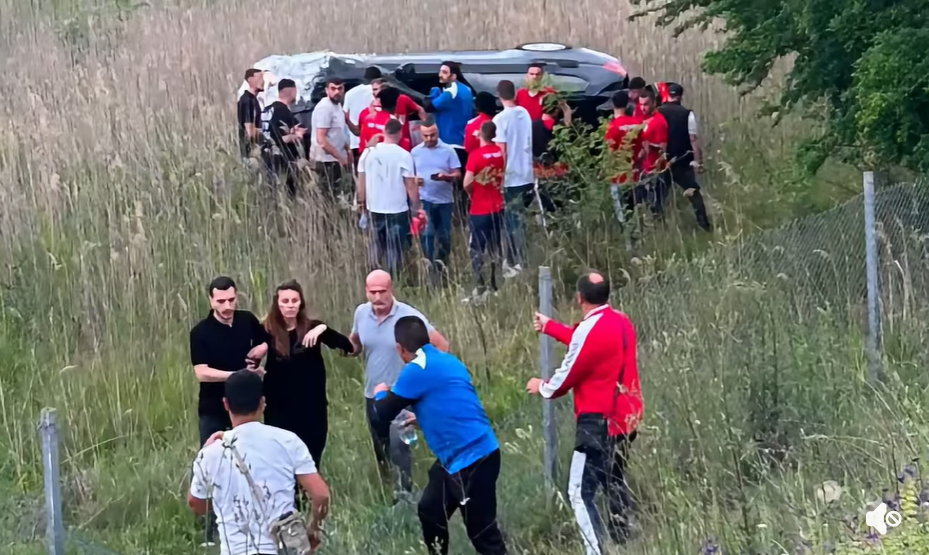 Фудбалски тим и доктори од Тиквеш притрчаа во помош на повредени лица во сообраќајна несреќа кај Мирковци