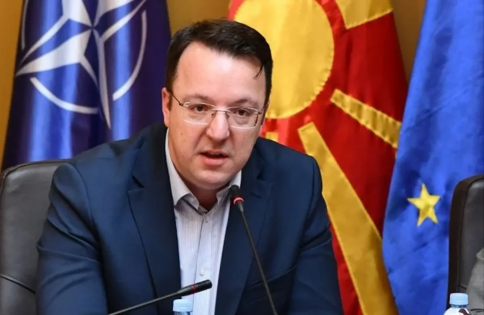 Николоски: Условите на „Рајан ер“ се невозможни за македонскиот пазар