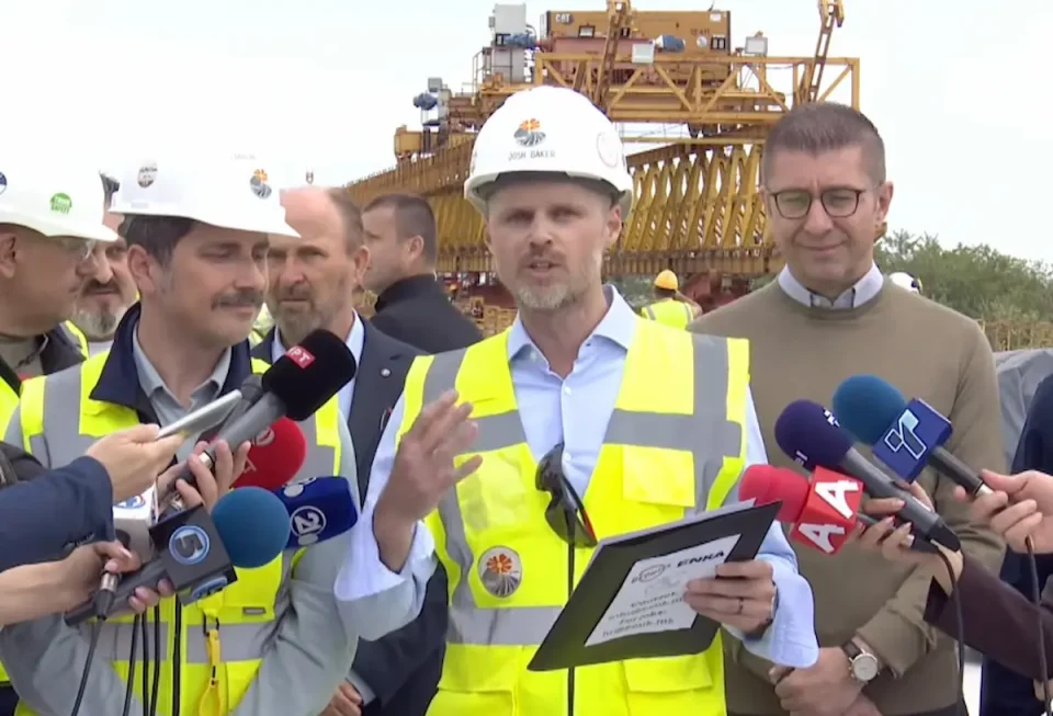 Џош Бејкер од „Бехтел и Енка“: Имаме активен напредок на над 50 километри од трасата на автопатите на коридорите 8 и 10д