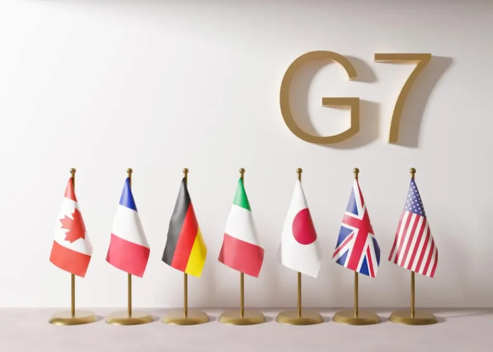ТРАМП ЌЕ ПРИСУСТВУВА НА САМИТОТ Г7 ВО ФРАНЦИЈА: Макрон со недели го убедувал да дојде