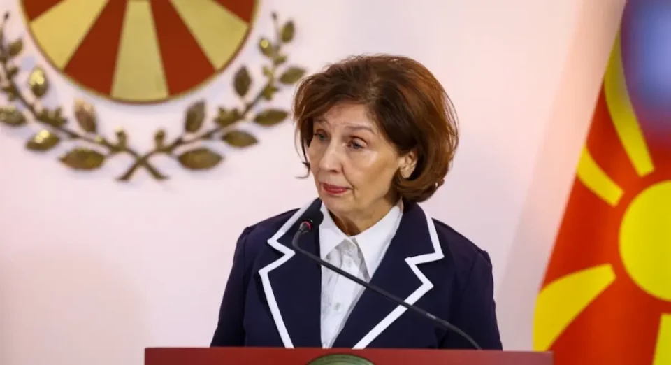 Сиљановска-Давкова на самит во Ерменија со лидери од Европа и Канада