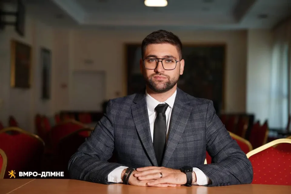 МАНАСИЕВСКИ ПО ИЗБОРОТ ЗА ПОРТПАРОЛ НА ВМРО-ДПМНЕ: Ќе бидам гласот што ќе застанува зад она во што веруваме, а тоа е чесност, отчетност и работа за сите граѓани