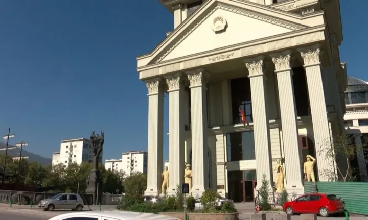 УСЕН ДЕМАРШ ЗА ТЕРМИНОТ „СЕВЕРНО-МАКЕДОНСКИ“: Повикан бугарскиот амбасадор во МНР
