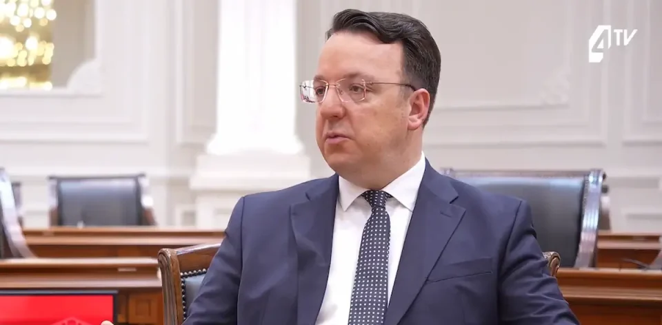 Имаме резерви на керозин за 90 дена, отворени се пет нови дестинации и покрај кризата, вели Николоски