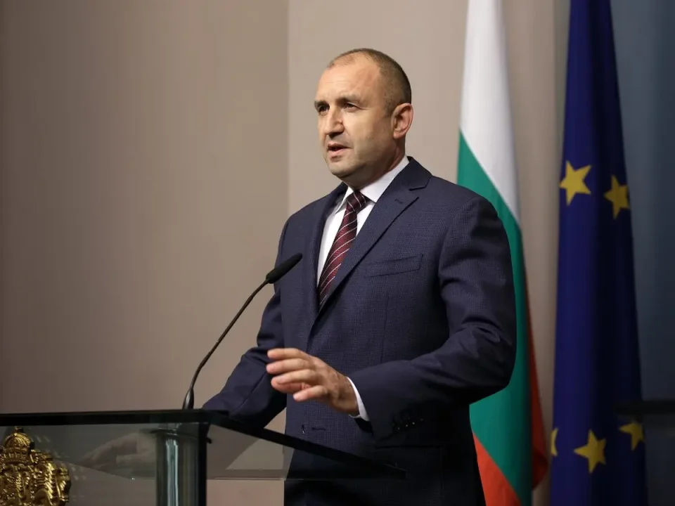 ВОЕНИ АВИОНИ НА САД ВО БУГАРИЈА: Радев очекува продолжен престој