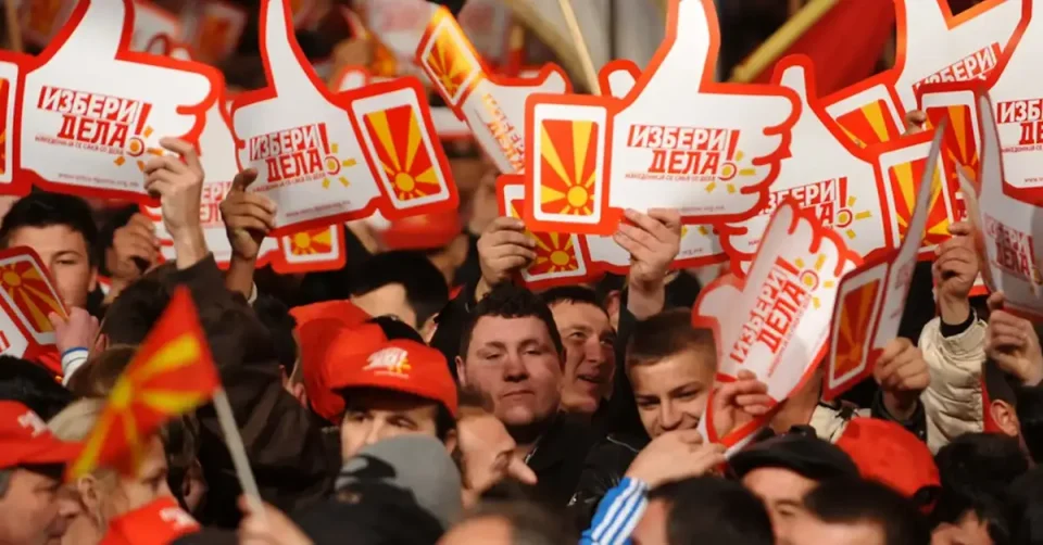 ВМРО-ДПМНЕ ИМА РЕЈТИНГ ОД 25,2%, А СДСМ 8,6%: Што покажуваат последните анкети нарачани од владејачката партија?