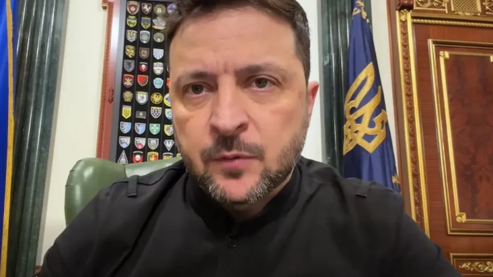 ЗЕЛЕНСКИ НАЈАВИ ПОВИСОКИ ПЛАТИ: Украина воведува нови договори и бара повеќе странски доброволци