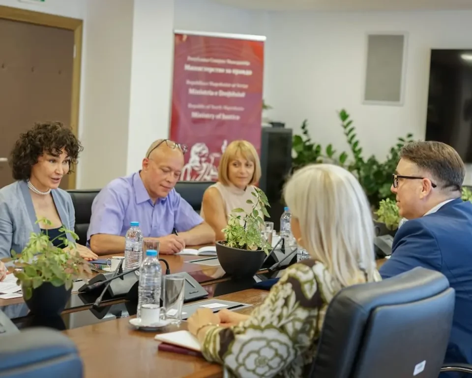 ДИГИТАЛНА ТРАНСФОРМАЦИЈА НА ПРАВОСУДСТВОТО: Министерството за правда и ОН договараат заедничка соработка