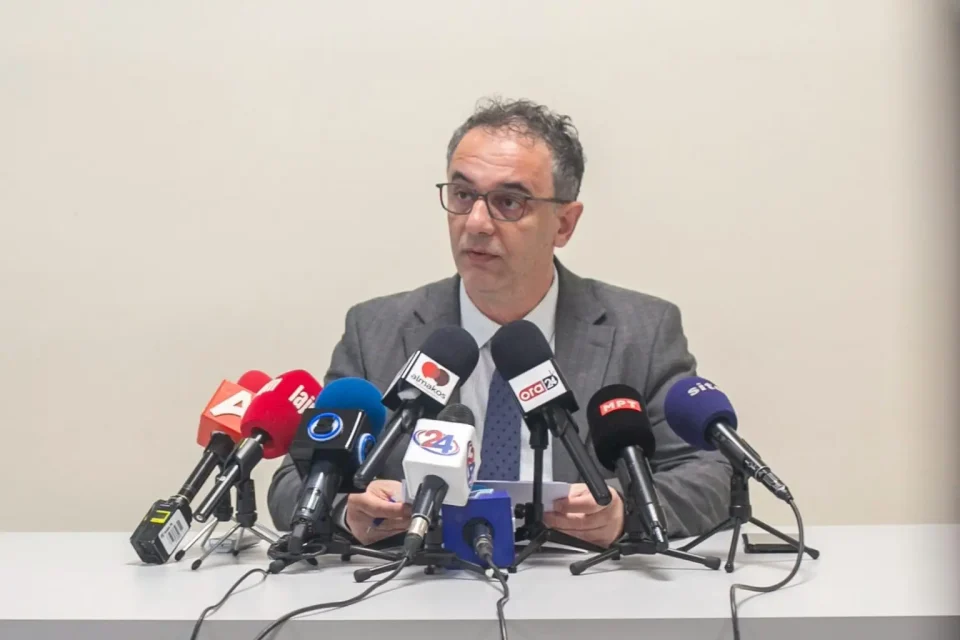 Алиу: Најдобро и најевтино е новиот клинички да биде кај 8 Септември