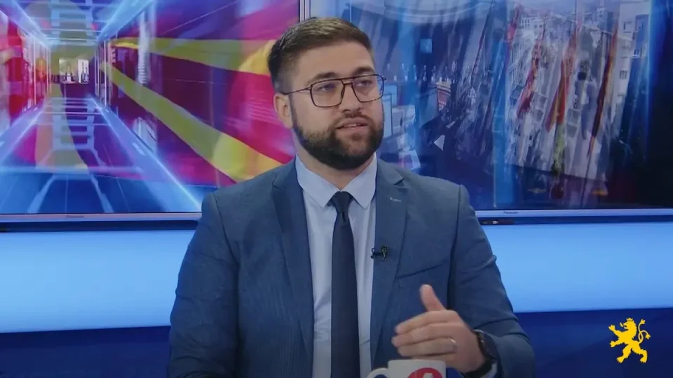 Манасиевски: Влезот во ЕУ ќе биде со крената глава, нема да преговараме за идентитетот, културата и историјата