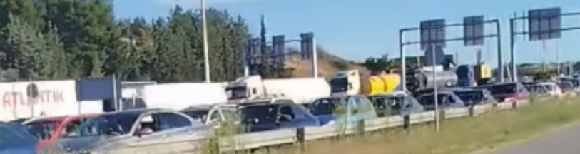 (ВИДЕО) КИЛОМЕТАРСКИ КОЛОНИ КОН ГРЦИЈА: На „Богородица – Евзони“ утрово се чекало и до четири часа