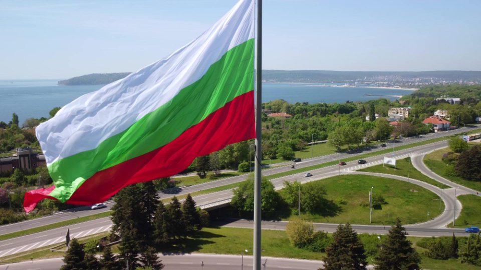 БУГАРИЈА СТАВА КРАЈ НА ИСПОРАКАТА НА ОРУЖЈЕ ЗА КИЕВ: Новиот министер за одбрана порача дека Украина треба да добие мир, а не ново вооружување