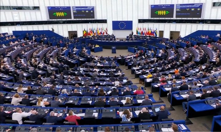 EВРОПРАТЕНИЦИТЕ ГО ОДОБРИЈА ИЗВЕШТАЈОТ ЗА МАКЕДОНИЈА: Вториот протокол остана и во годинашниов извештај