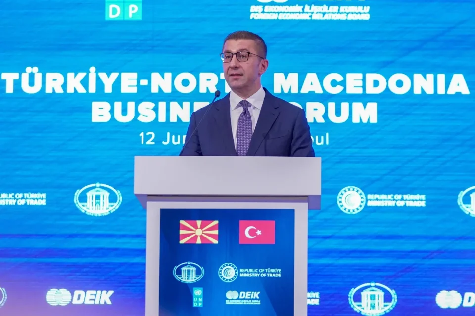 МИЦКОСКИ ОД ИСТАНБУЛ: Турските инвеститори да станат дел од развојната приказна на Македонија