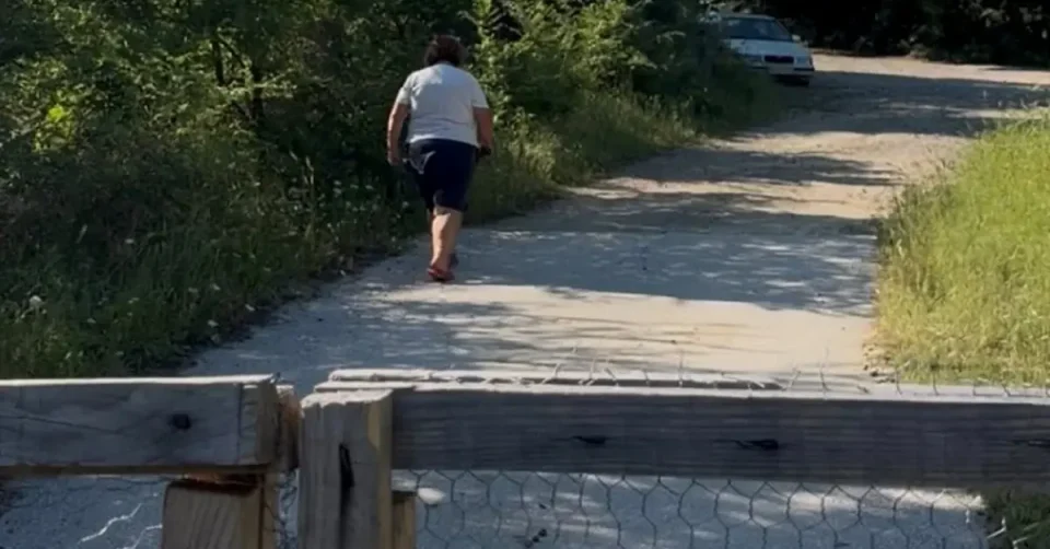 Жена нелегално наплаќа влез во „Куклица“ – граѓаните револтирани