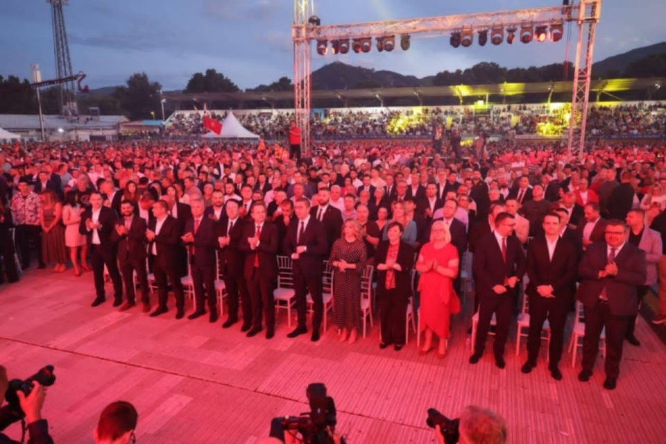 Мицкоски: Секогаш кога сакаа да ја уништат, ВМРО се враќаше посилна