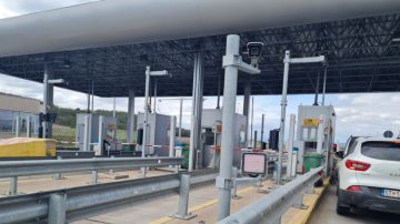 УНГАРИЈА ГО СТЕГА ВЛЕЗОТ НА СТРАНСКИ РАБОТНИЦИ: Маѓар со уредба го ограничува вработувањето мигранти надвор од ЕУ