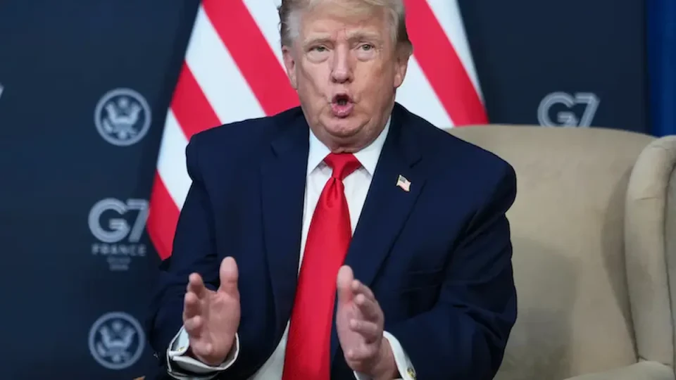Трамп: Ако не ми се допаѓа договорот со Иран, ќе се вратиме на фрлање бомби врз нивните глави