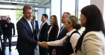 Мицкоски: Извозно ориентираните компании ќе ја имаат целосната поддршка од Владата
