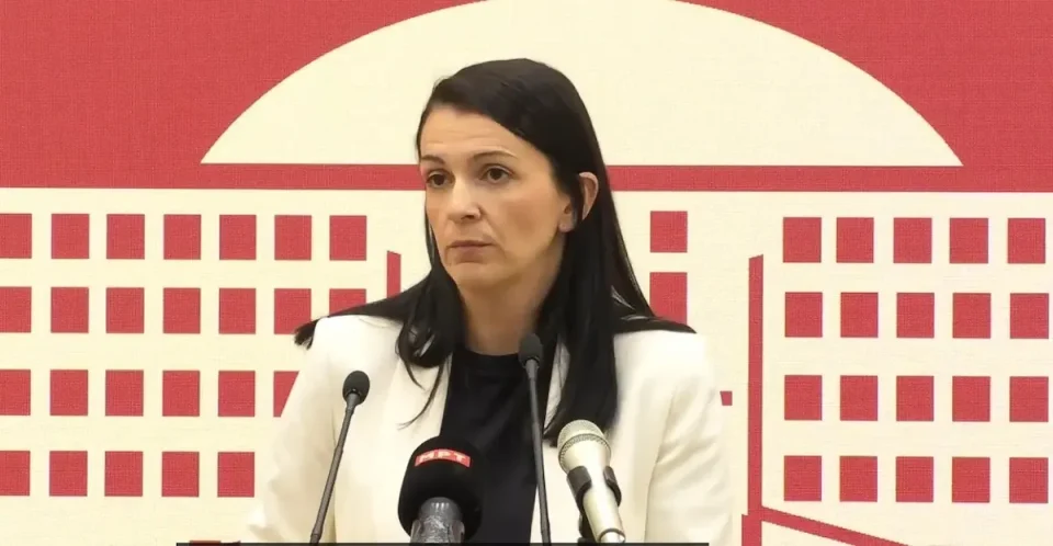 СДСМ бара целосно повлекување на предлог-законот за „Скопје 2028“, ВМРО-ДПМНЕ го одложува за после одморите