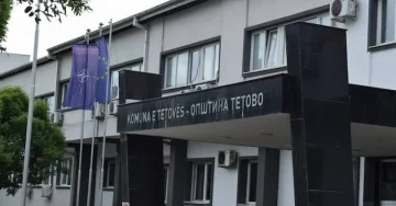 ПОВЛЕЧЕН ПРЕДЛОГОТ ЗА ИМЕНУВАЊЕ 67 УЛИЦИ: Советот на Тетово го врати на повторно разгледување