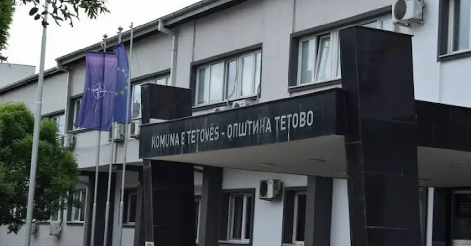 ПОВЛЕЧЕН ПРЕДЛОГОТ ЗА ИМЕНУВАЊЕ 67 УЛИЦИ: Советот на Тетово го врати на повторно разгледување