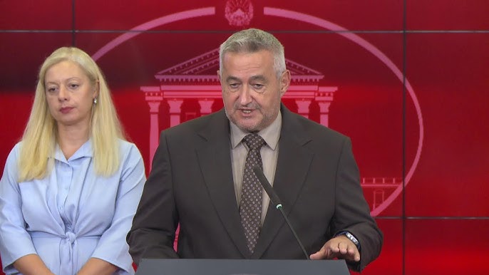 СДСМ бара оставки од Клековски и Андоновска