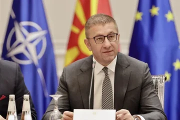 НОВА ОПРЕМА И РЕКОНСТРУИРАНИ ОДДЕЛЕНИЈА: Мицкоски денеска во посета на битолската болница