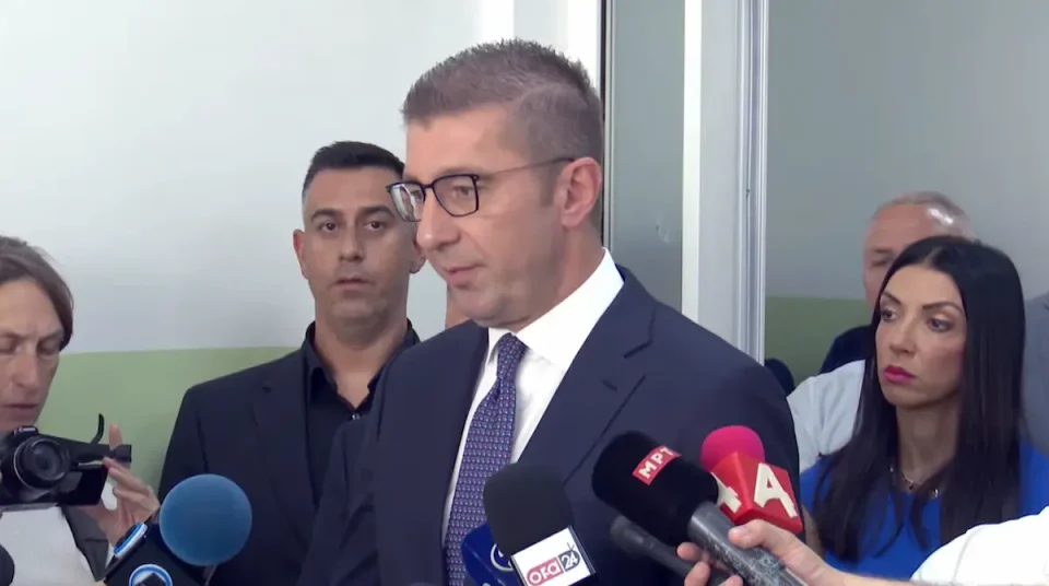 (ВИДЕО) Најпрво техничка вода, a потоа вода за пиење во Гостивар, одговорните ќе сносат последици, вели Мицкоски