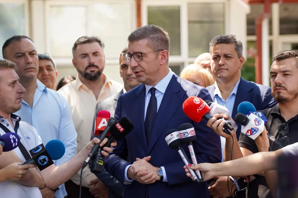 Мицкоски: Протоколите не се дел од Преговарачката рамка, а ставот на бугарската страна е поинаков поради егзибициите на претходната влада